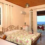 Fiore Hill Sea View Studios